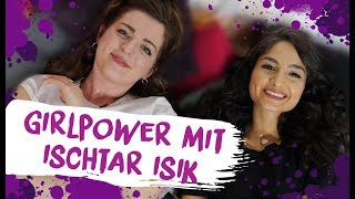 Ischtar Isik über Schönheit amp Body Positivity  Bedside Stories [upl. by Inek]