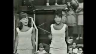 MUSIC OF THE SIXTIES The Girl Groups MarthaCrystalsShirellesRonettesMarvelettesSupremes [upl. by Nylhsa]