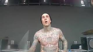 Travis Barker amazing drum solo  Solo de batería de Travis Barker [upl. by Nagiem645]