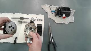 HOW A LOG SPLITTER PUMP WORKS  2 STAGE GEAR PUMP HiLo PUMP [upl. by Anelrats942]