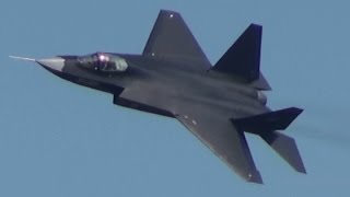 中国 歼31 Chinese Stealth J31 鹘鹰 FC31 Demo Flight Air Show China 2014 第十届中国国际航空航天博览会 J35 [upl. by Hume]