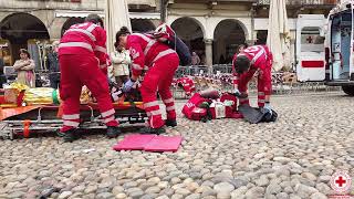 Simulazione di soccorso su un incidente stradale [upl. by Ilam]