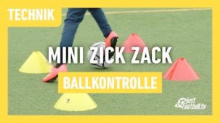 Fussballtraining Mini Zickzack  Ballkontrolle  Technik [upl. by Nhguavaj]