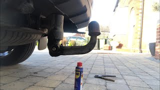 Removing a corroded Range Rover L322 Westfalia tow bar [upl. by Nnahtur833]