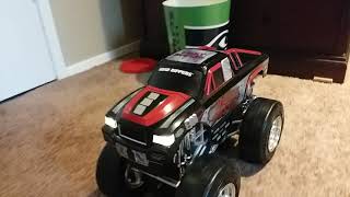 2011 Road Rippers monster truck Vault buster [upl. by Hanimay751]