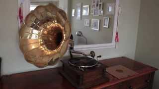 Gramophone playing quotWhen Summer is Gonequot [upl. by Refinnaej336]