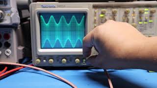 How to Measure AM Modulation Percentage With An Oscilloscope [upl. by Blim]