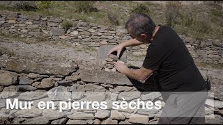 COMMENT FAIRE UN MUR EN PIERRE SECHE [upl. by Ihtraa]