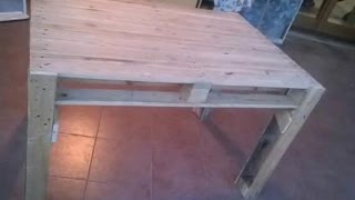 COSTRUIRE UN TAVOLO CON I PALLETS  Table made from pallets [upl. by Rufina]