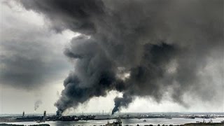 Deadly Explosion at MexichemPemex Plant in Mexico [upl. by Lorollas]