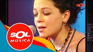 Natalia Lafourcade quotAmarte duelequot A Solas 2003 [upl. by Salahcin690]