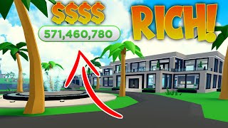 The Top 15 RICHEST Player on quotTropical Resort Tycoonquot Roblox [upl. by Lamaaj158]