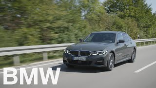 How to drive your BMW Plugin Hybrid Electric Vehicle efficiently – BMW Howto [upl. by Anerys98]